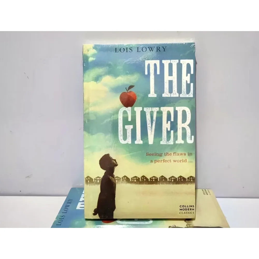 The Giver Lois Lowry Newbery Award Science Fiction English Version Novel Story Book Tale