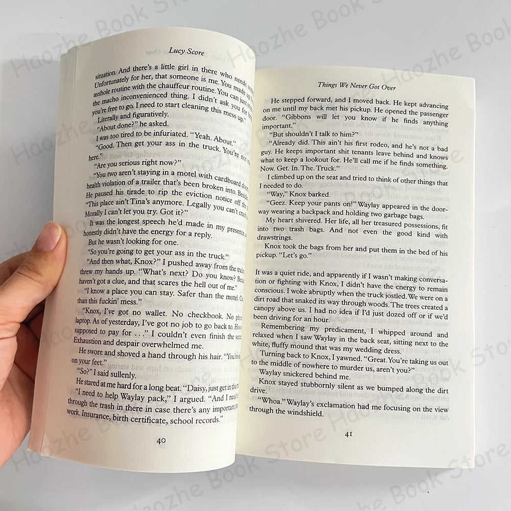 Things We Never Got Over by Lucy Score Small Town & Rural Romantic Ficition English Book Paperback