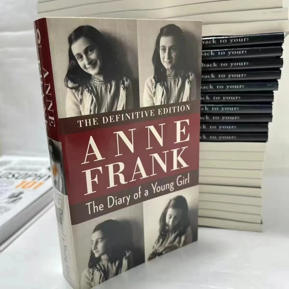 The Diary of a Young Girl by Anne Frank The Definitive Edition Paperback Book in English Libros
