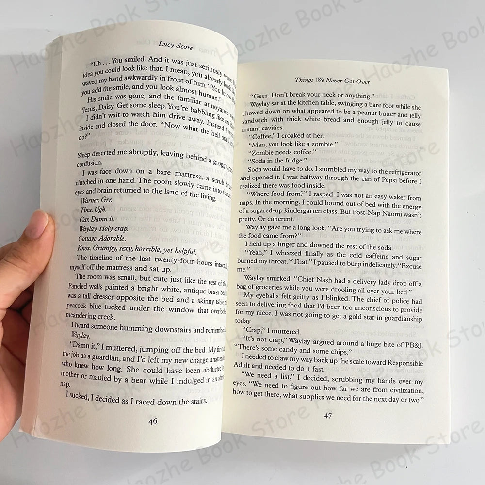 Things We Never Got Over by Lucy Score Small Town & Rural Romantic Ficition English Book Paperback