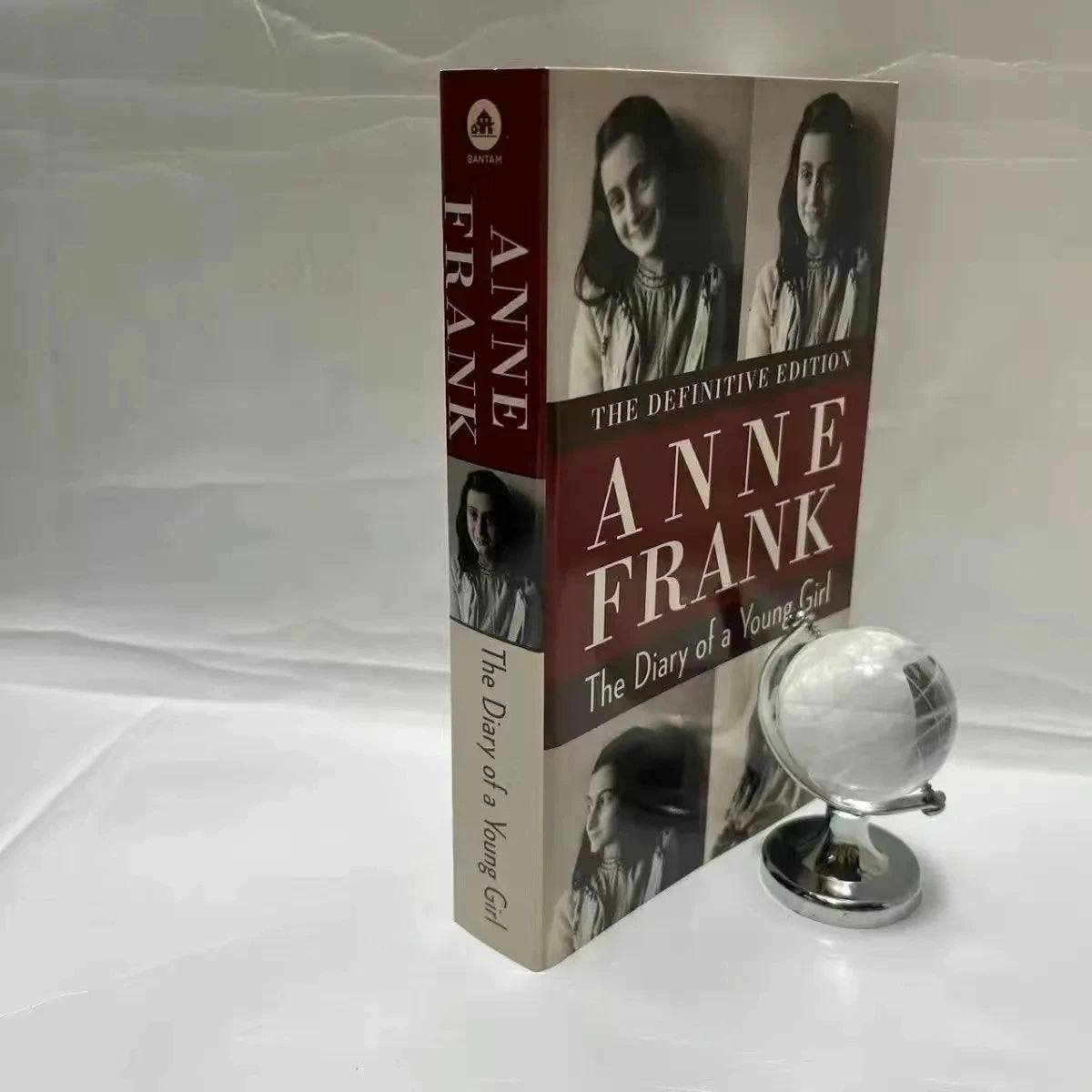 The Diary of a Young Girl by Anne Frank The Definitive Edition Paperback Book in English Libros