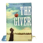 The Giver Lois Lowry Newbery Award Science Fiction English Version Novel Story Book Tale